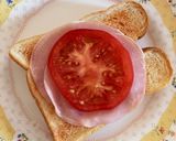 オリーブ香るハムチーズトマトのトースト♡作り方2写真