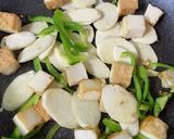 マコモタケと厚揚げのチーズ醤油炒め作り方2写真