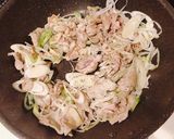 【簡単】豚肉とメンマのピリ辛炒め作り方3写真