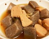 決め手はフォーク！蒟蒻と魚肉ソーの煮物作り方7写真