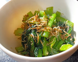 ごま風味香る！しらすと小松菜の麺つゆ炒め作り方5写真