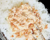 簡単！おにぎりの具☆鮭マヨおにぎり作り方2写真