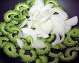 味付けに変化！鮭のゴーヤチャンプルー作り方1写真