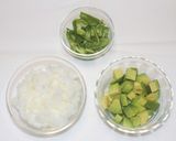 アボカドとツナ缶の旨辛炒め作り方1写真