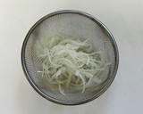 ちくわとカニカマときゅうりのサラダ作り方1写真