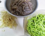 芋づるの炒め煮作り方1写真