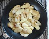 簡単副菜☆マコモタケと竹輪の旨塩炒め。作り方9写真