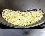 鶏とゴボウに万願寺唐辛子の味噌炒め作り方2写真