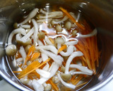 簡単！みょうがと野菜のお味噌汁作り方2写真