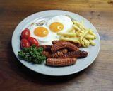 目玉とソーセージのカリカリ朝食作り方6写真