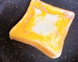 朝食にぴったり！ハムたまトースト作り方3写真