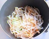 豚ひき肉とニラのカレーうどん作り方4写真