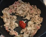 豚バラ肉と春菊のピリ辛胡麻だれ炒め作り方2写真