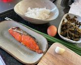 ニラ玉シャケの焦がしニンニクチャーハン作り方1写真