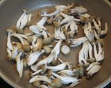 ごはんがすすむ!鮭としめじの生姜焼き作り方3写真