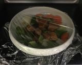 我が家の焼鳥缶詰と野菜のレンチン混ぜ作り方4写真