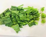 落とし卵とほうれん草のお味噌汁作り方1写真