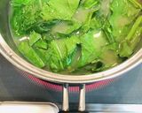 落とし卵とほうれん草のお味噌汁作り方2写真
