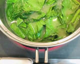 落とし卵とほうれん草のお味噌汁作り方2写真