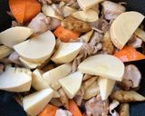 鶏モモ肉・牛蒡・筍の炒め煮(煮物)作り方5写真