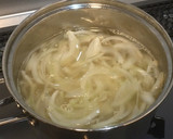 超簡単！たまねぎと落とし卵のお味噌汁✨作り方3写真