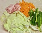 カレー風味の焼きそば作り方1写真