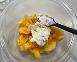 塩糀が味の決め手！柿のクリームチーズ和え作り方5写真