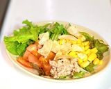 サラダにポテトチップスパラパラ作り方3写真
