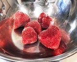 冷凍いちごで美味しく簡単！いちごミルク作り方1写真