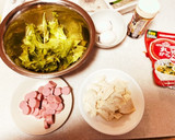 レタスと卵とソーセージと豆腐の中華炒め作り方2写真