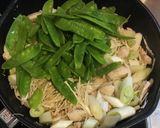 鶏むね肉と絹さやと白ネギの海鮮醤炒め作り方5写真