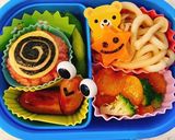 年少さんのお弁当、キャラ弁かたつむり作り方1写真