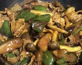 豚肉と茄子・シメジ・ピーマンの味噌炒め作り方8写真