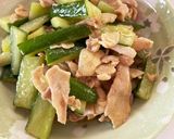 きゅうりの消費☆鷄モモスライス炒め作り方3写真