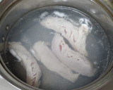 鍋1つで☆　ささみとニラの梅だし和え作り方1写真