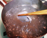 松茸の土瓶蒸し(松茸の処理、鱧、海老)作り方2写真