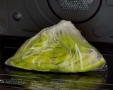 袋でレンチン♪好きな味でシャカシャカ枝豆作り方3写真