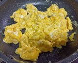彩り♪炒り卵と枝豆＆塩昆布おにぎり作り方2写真