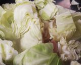 ぶっこみ☆塩鶏キャベツ鍋♪作り方3写真