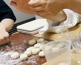 皮から作る！野菜&ニンニクたっぷり餃子作り方8写真
