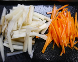 簡単！レンコンとさつま揚げのお味噌汁作り方1写真