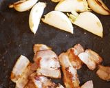 焼きカブとカリカリベーコンのサラダ作り方2写真