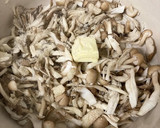たっぷりきのこのガリバタ炊き込みごはん作り方3写真