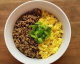 簡単スパイス香る鶏そぼろ丼作り方5写真