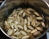 豚バラ肉と舞茸と牛蒡の梅肉煮作り方2写真