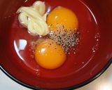 簡単!美味しい♪しめじと卵のオイマヨ炒め作り方1写真