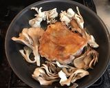 鶏モモの舞茸クリームソテー作り方4写真
