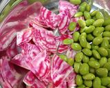 ビーツと枝豆と卵の和え物作り方1写真