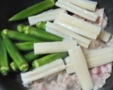 ちくわぶとオクラと三枚肉のオイスター炒め作り方5写真