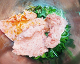 簡単☆かいわれと大葉のねぎとろ和え作り方1写真